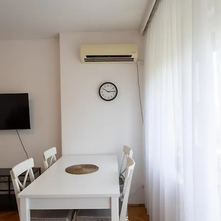 Center Iii Διαμέρισμα Βελιγράδι
